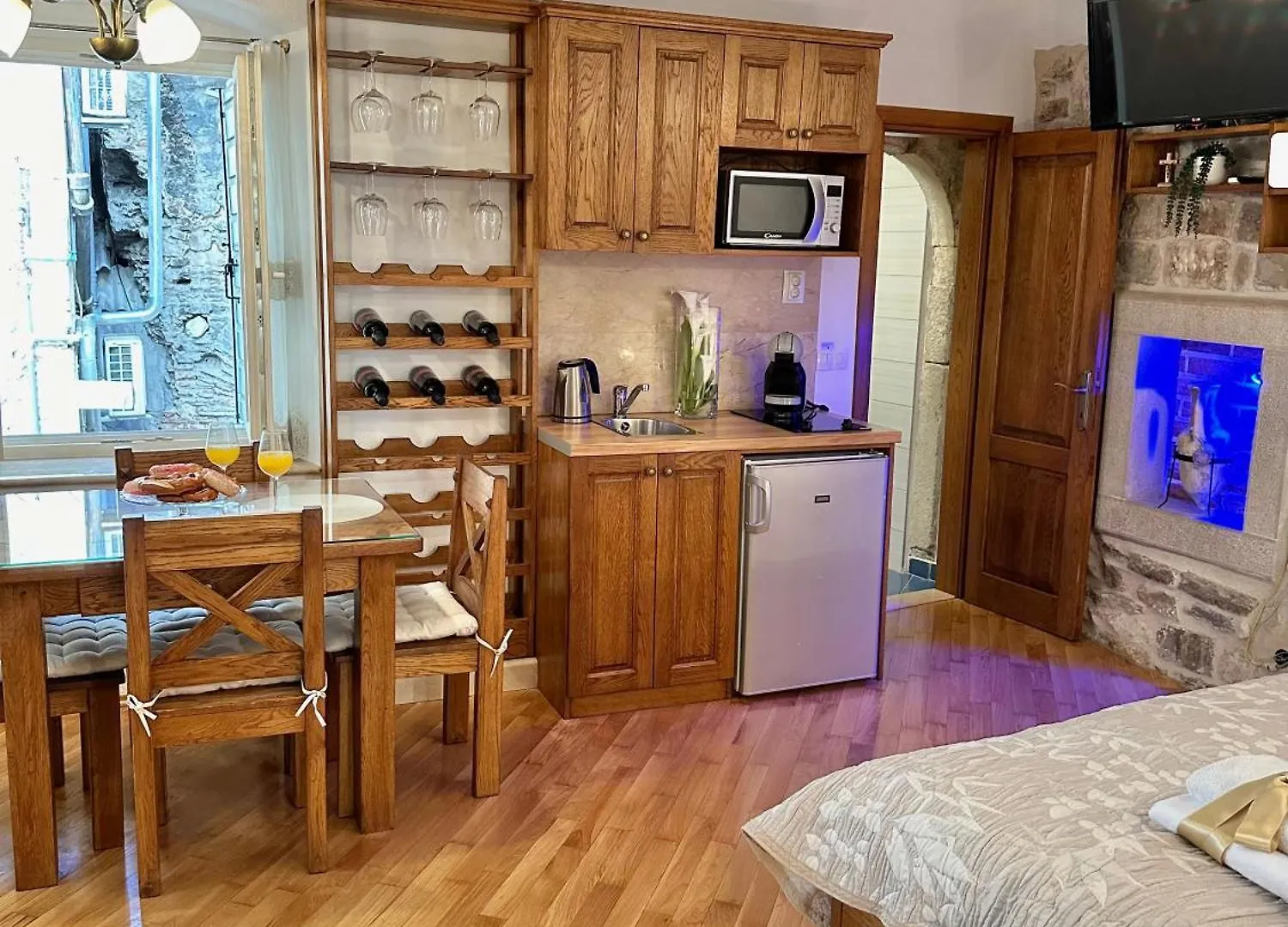 Diocletian Wine Studio Apartment II Split