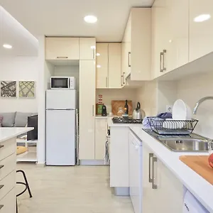 Light With Amazing Balcony, By Timecooler Apartment Lisbon